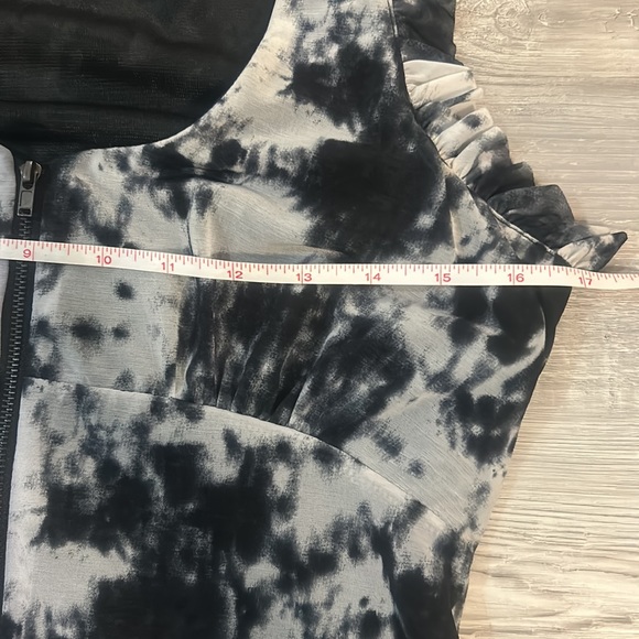 🖤Tye Dye summer dress with ruffles and front zip - Picture 10 of 11